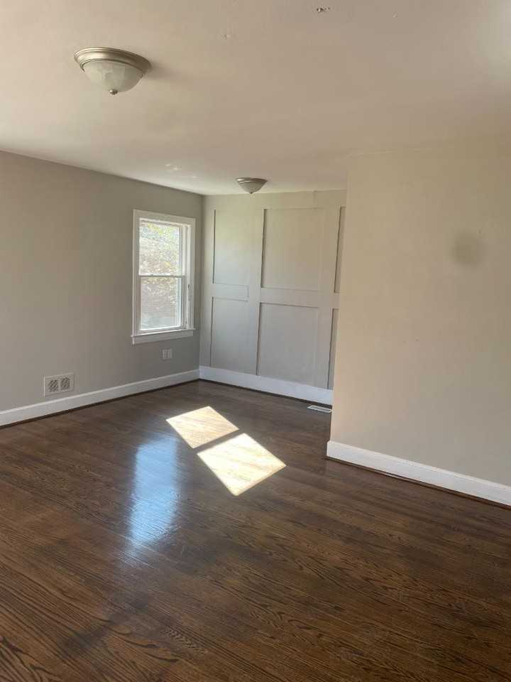 2906 Glendale Ave NW - Photo 2 of 8