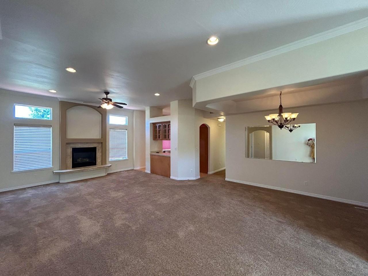 851 Canyon Park Ave - Photo 2 of 10