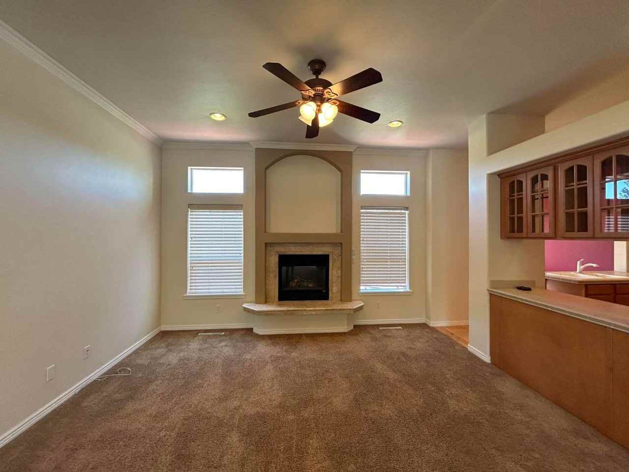 851 Canyon Park Ave - Photo 3 of 10