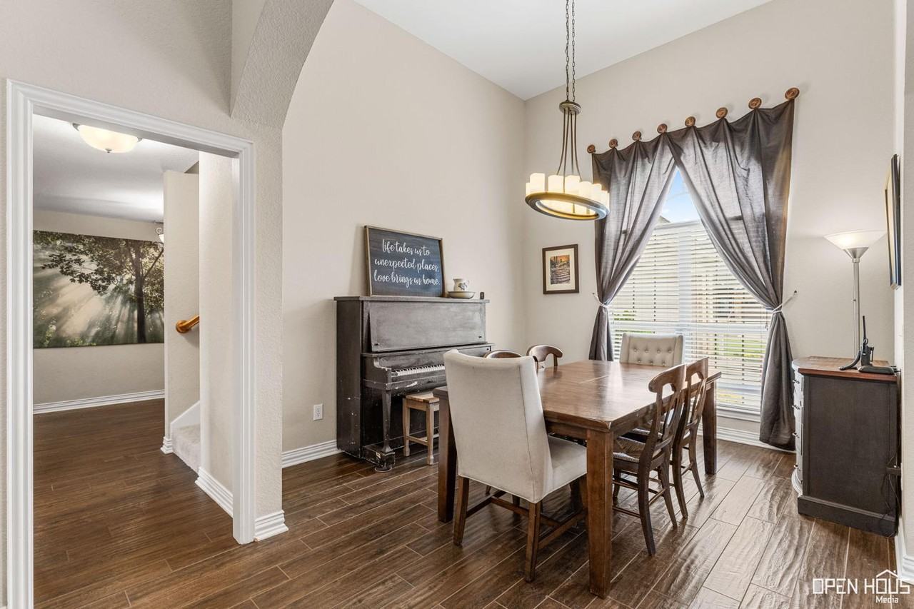 5616 Ross Creek Ln - Photo 2 of 41