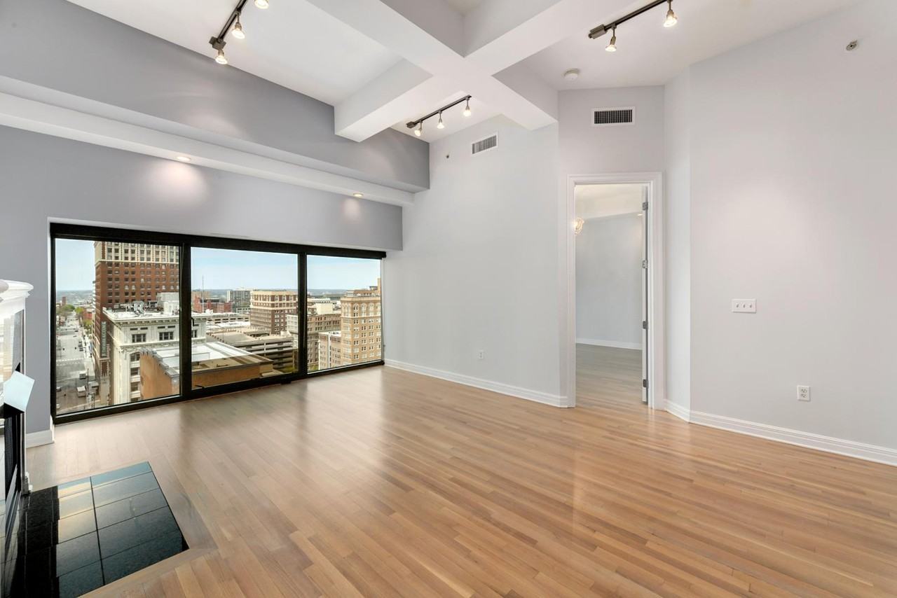 1101 Walnut St - Photo 7 of 20