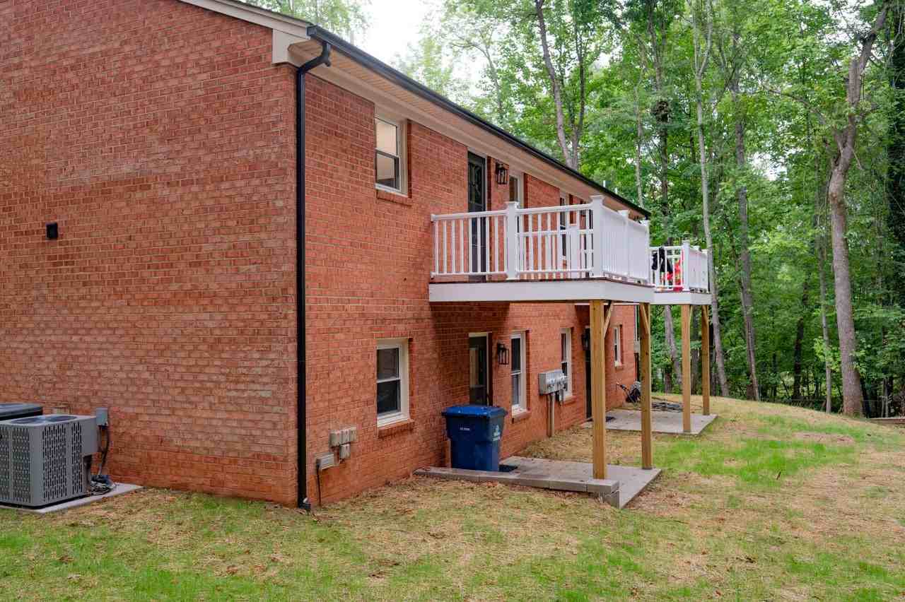 691 Timberlake Dr - Photo 3 of 4