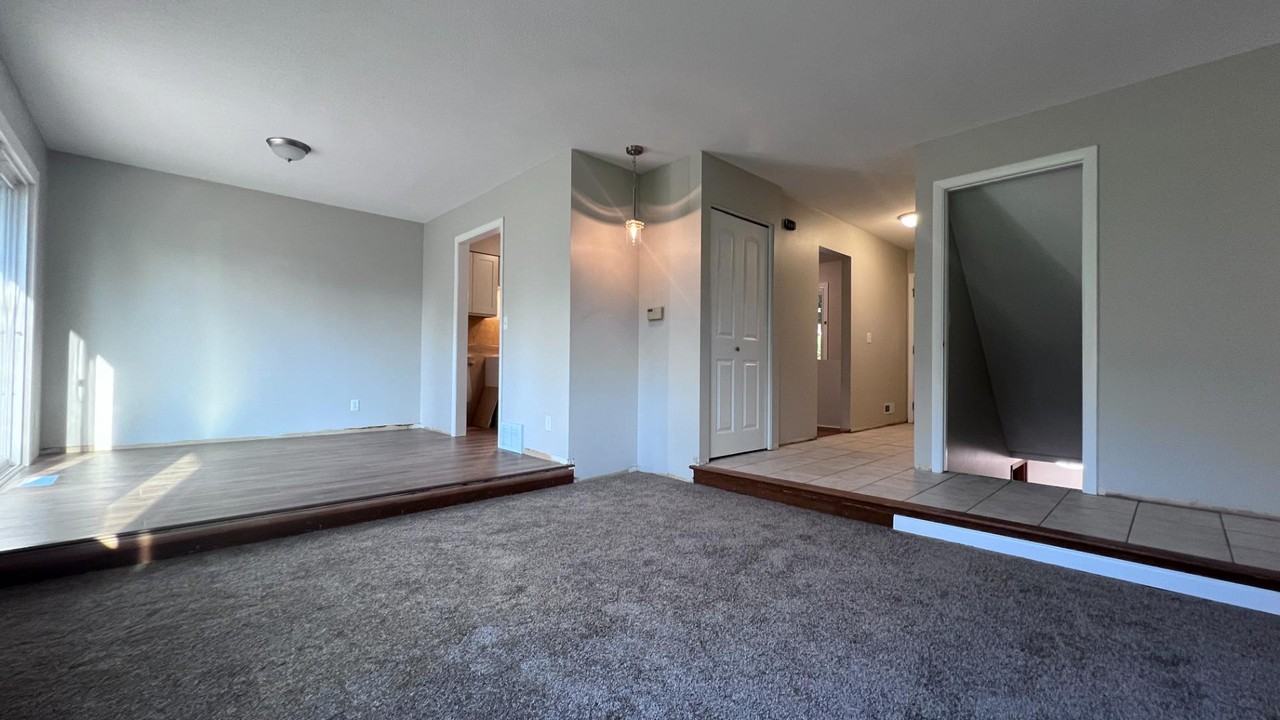 Cottage Grove SFH - Photo 3 of 16