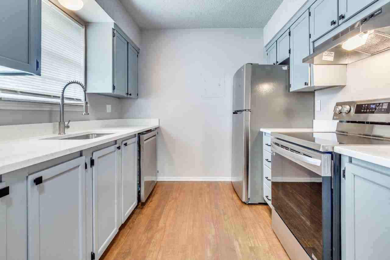 Griffin Park Building 2 - Photo 2 of 10