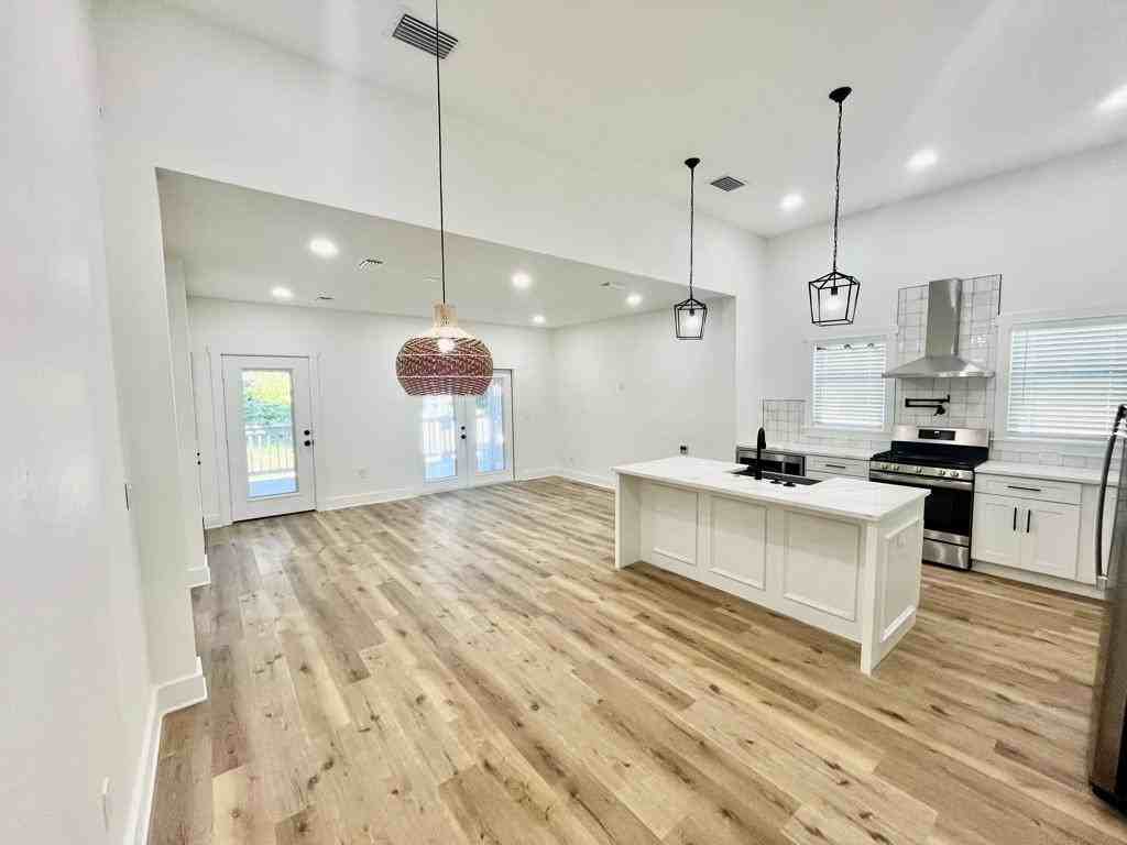 Ybor Heights Historic District House - Photo 3 of 30