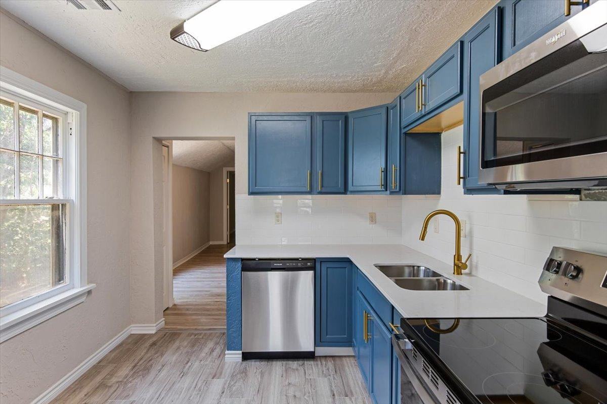 807 SW Jefferson Ave - Photo 3 of 42