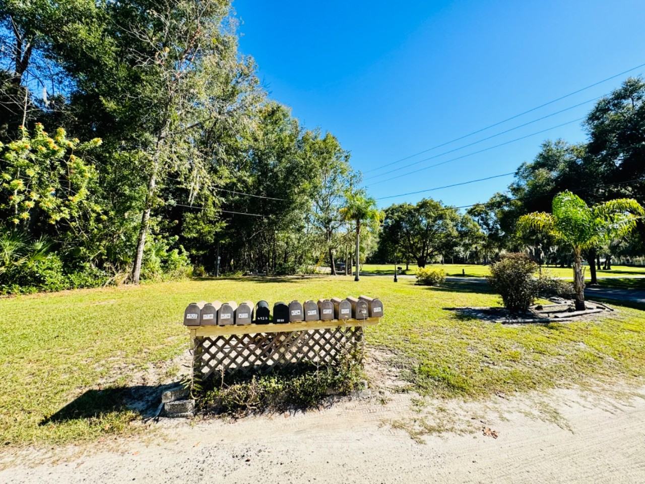 Mary Lou Apartments - Photo 3 of 10