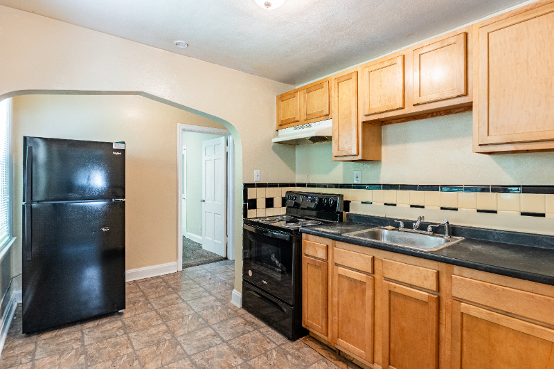 2606 Winfred Ave - Photo 3 of 13