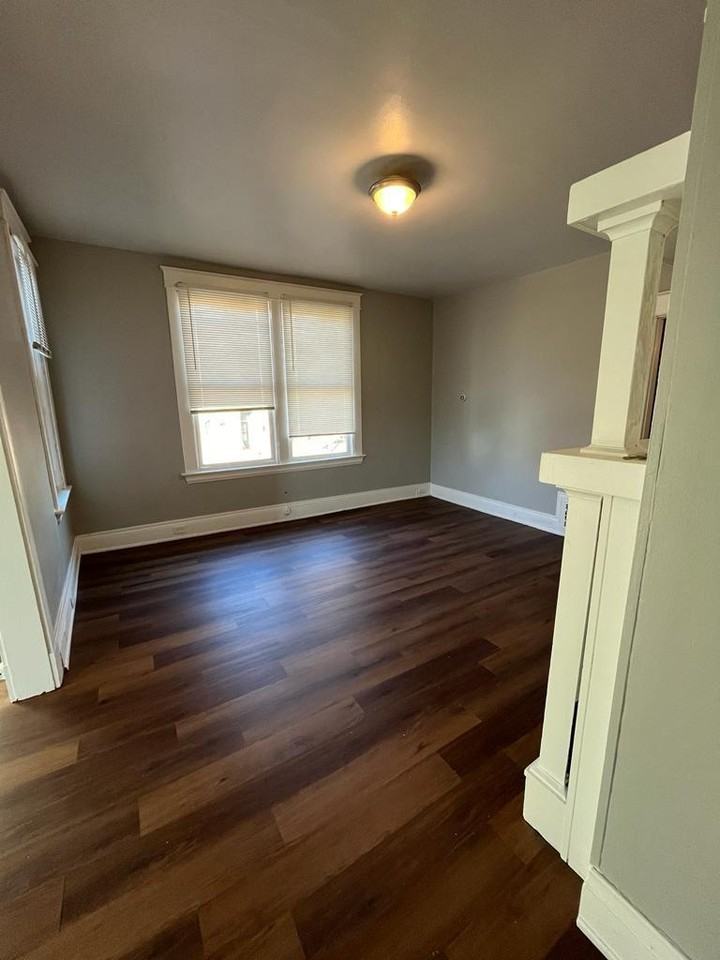 Dawson Ave - Photo 2 of 8