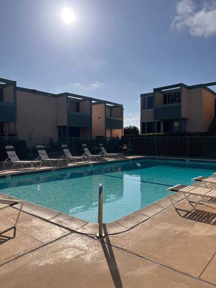 Sandpointe Apartments - Photo 4 of 8