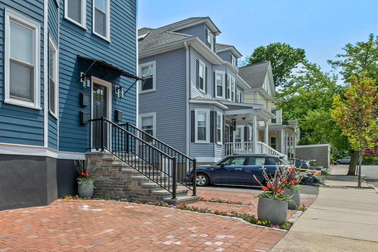 21 Wisteria - Photo 2 of 8