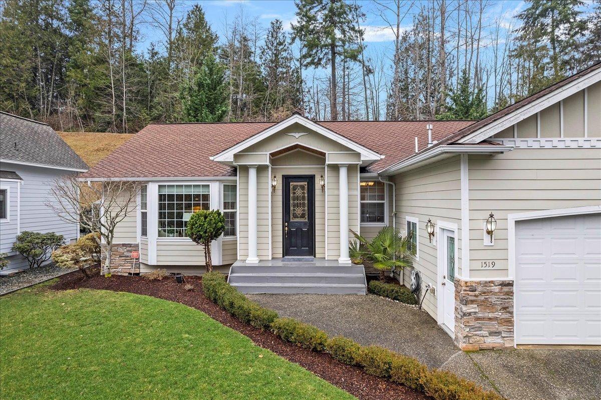 1519 Brentwood Ln - Photo 2 of 10