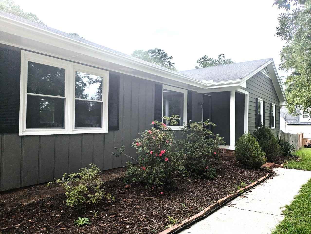 929 Greenbriar Dr - Photo 2 of 25