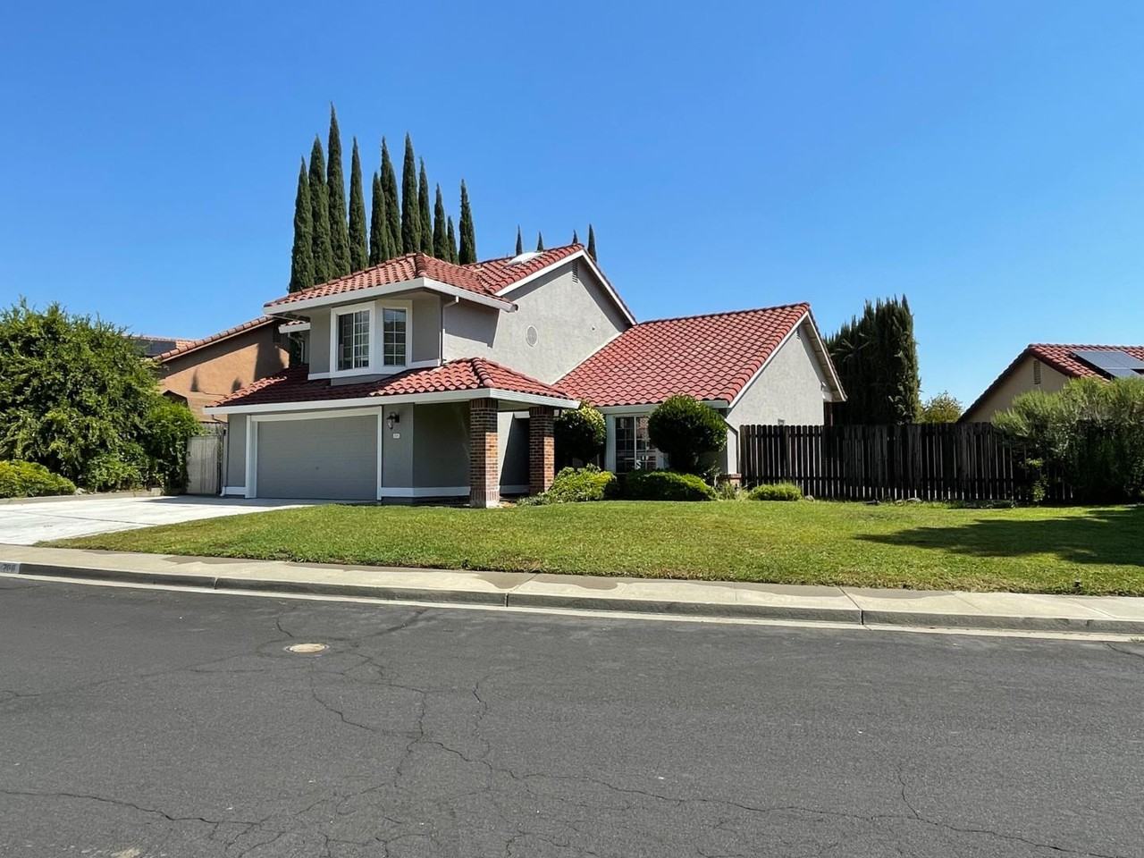 208 Pepperell Court - Photo 3 of 50