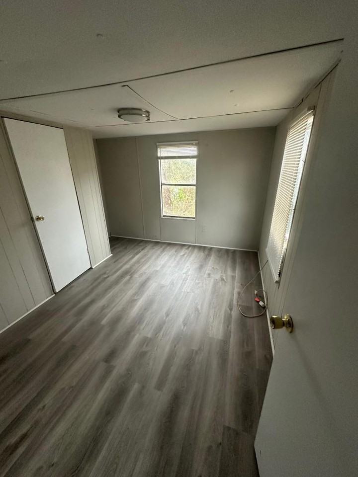 South Dixie Highway Trailer Park - Photo 2 of 26