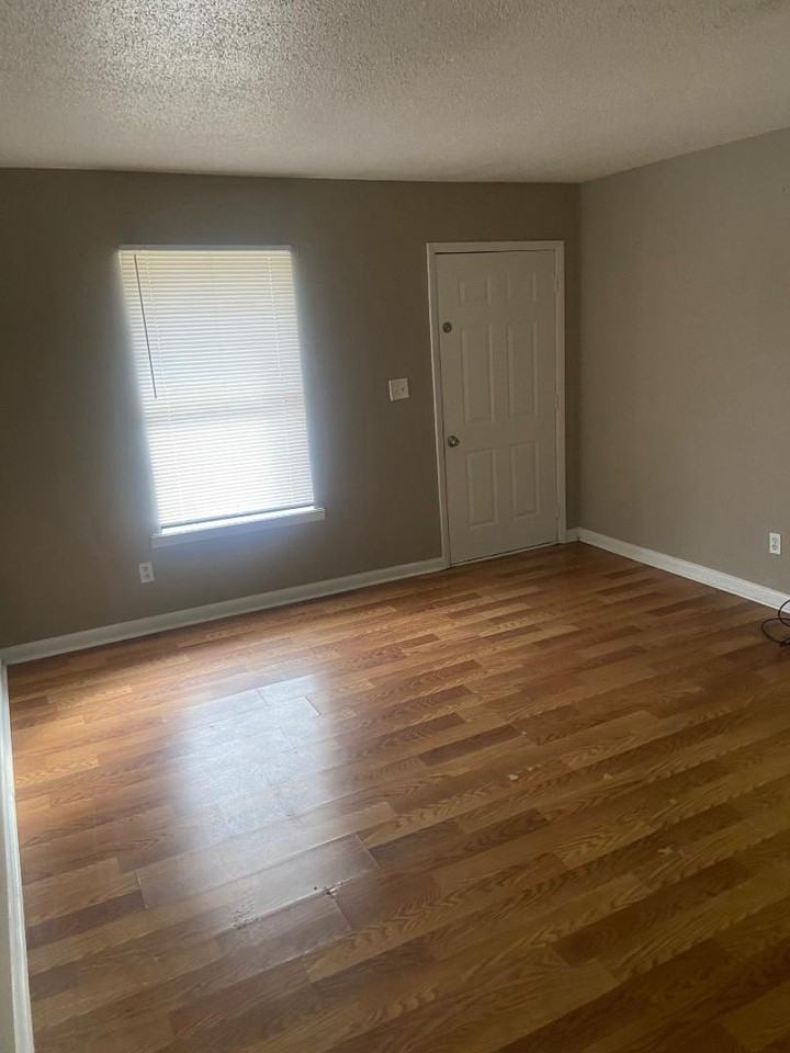 Vann Way - Photo 3 of 5