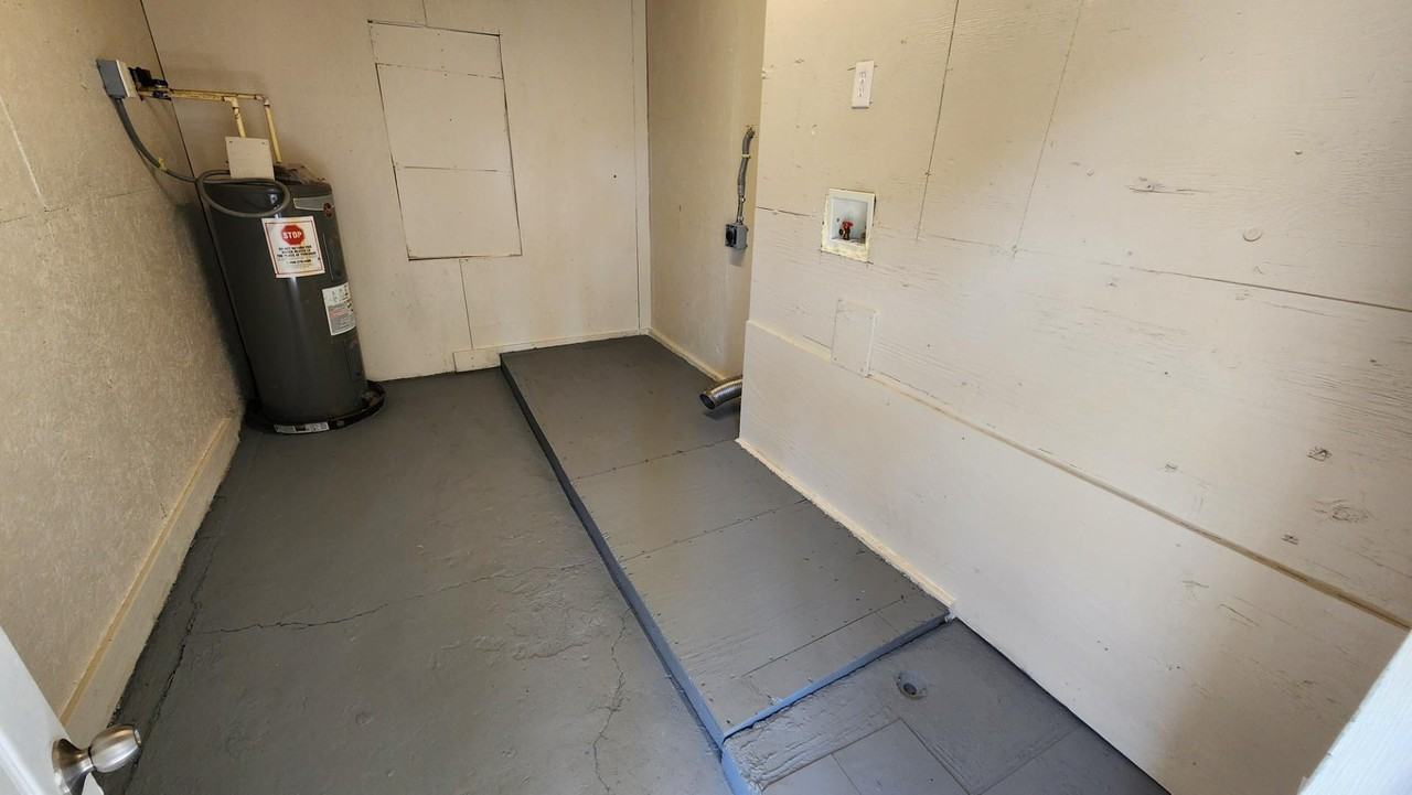 453 Solona St - Photo 3 of 13