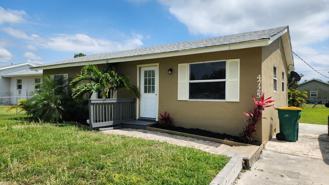 4725 Knollwood Dr - Photo 1 of 1