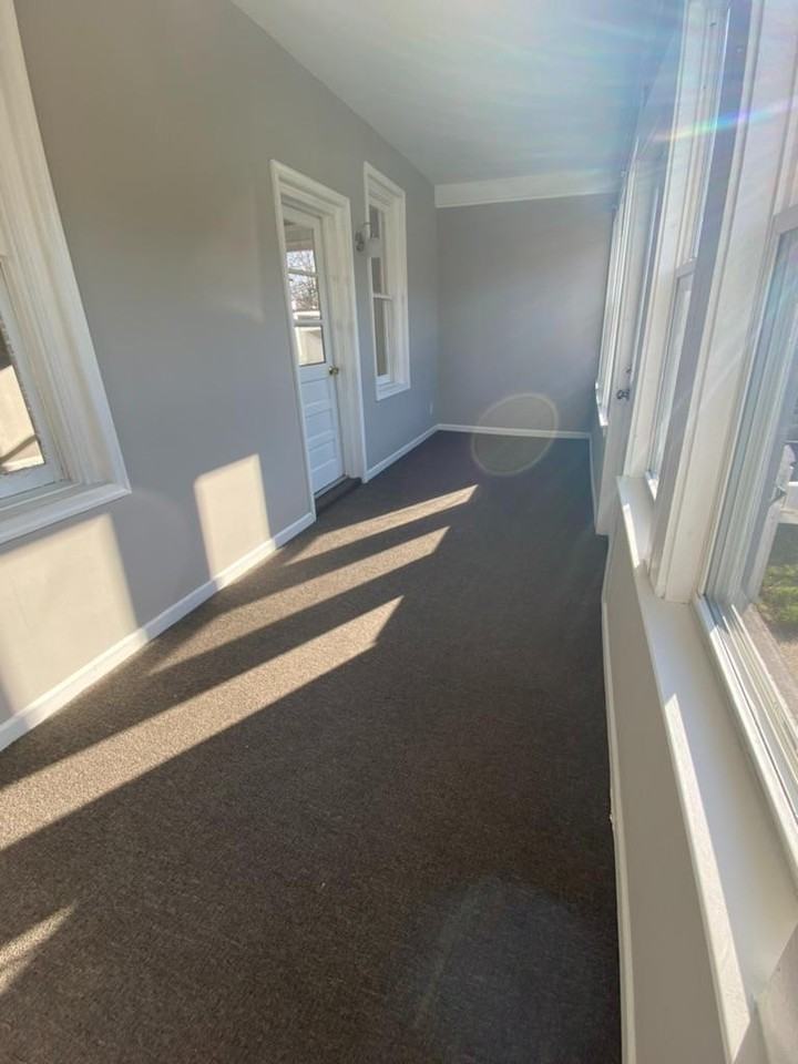 409 W Broad - Photo 2 of 35