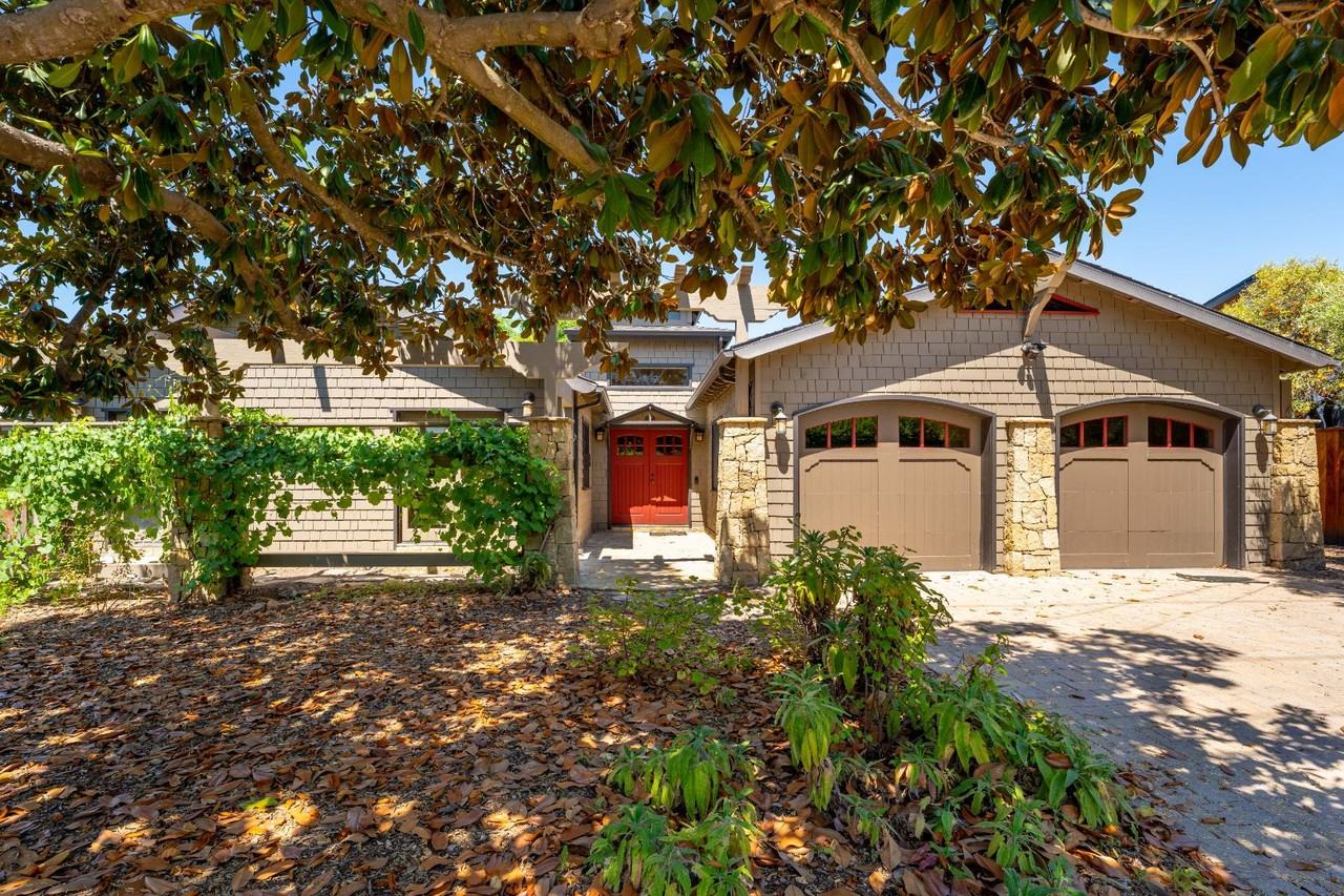 909 Daly Rd - Photo 2 of 33