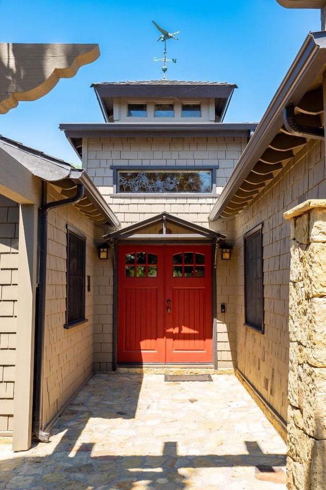 909 Daly Rd - Photo 3 of 33