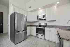 featured image of 301 N Mulberry St