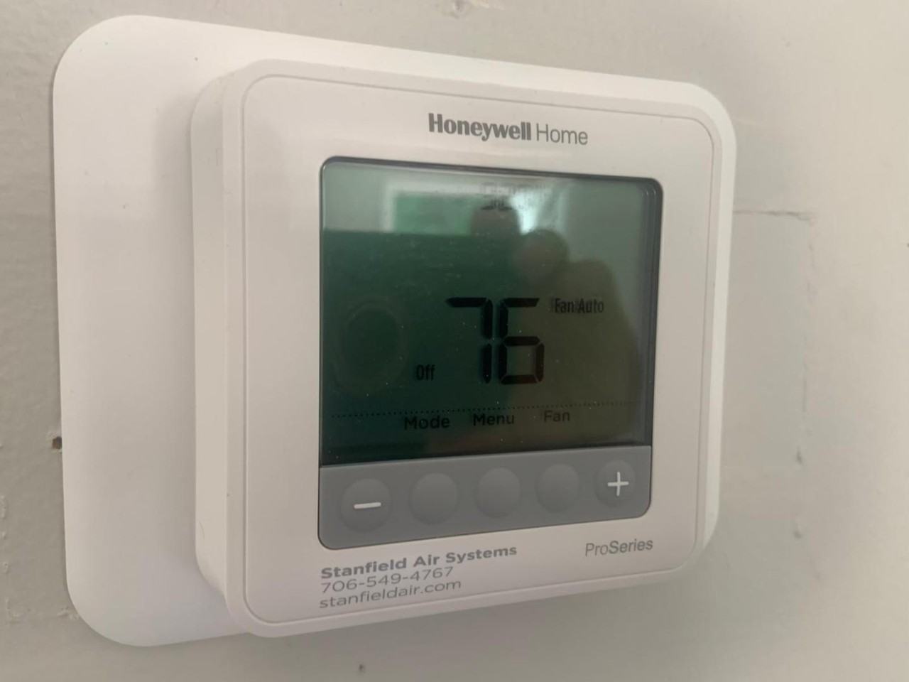 Ridgeway Apartments Commerce - Photo 4 of 10