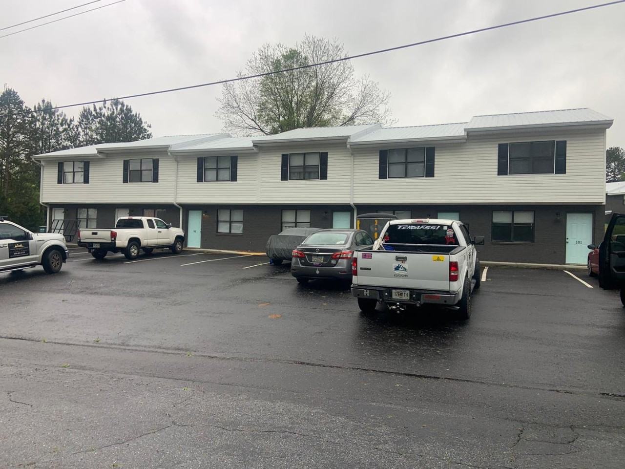 Ridgeway Apartments Commerce - Photo 6 of 10