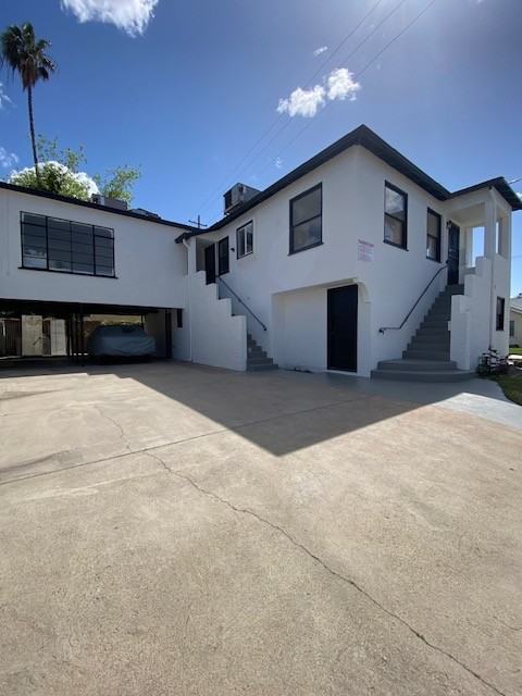 960 E. McKinley Ave/1595 N. Van Ness - Photo 2 of 34