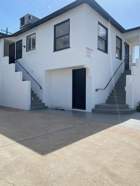 960 E. McKinley Ave/1595 N. Van Ness - Photo 3 of 34