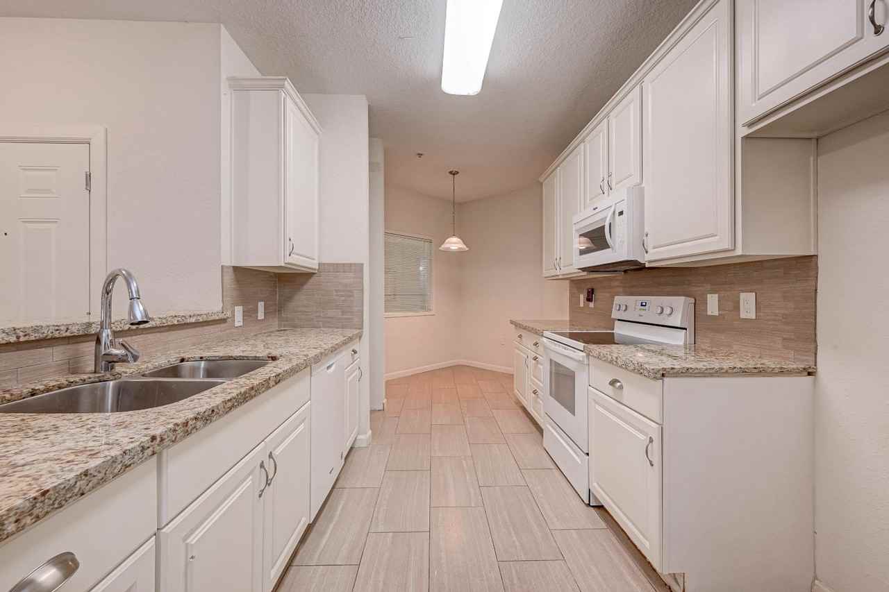 2803 King Crossing - Photo 3 of 48