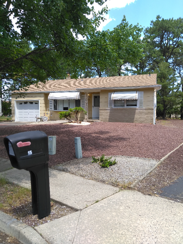 13 Burlington Ct - Photo 2 of 15