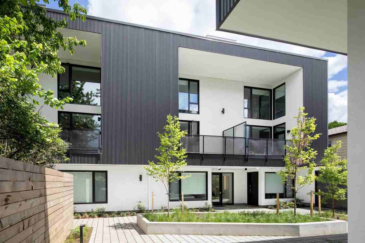 01M - Makers Row - Photo 2 of 10