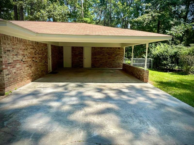 1102 Ada St - Photo 3 of 27