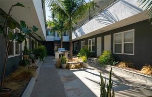 featured image of 1260 E 2nd St