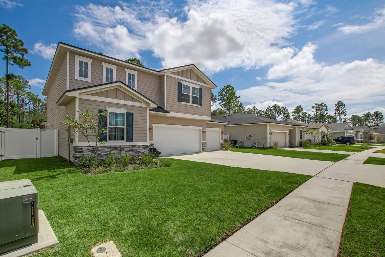 95152 Veneto Ct - Photo 2 of 10