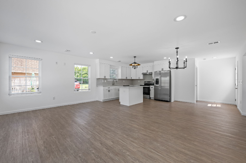 244 Caroline Dr #B - Photo 3 of 18