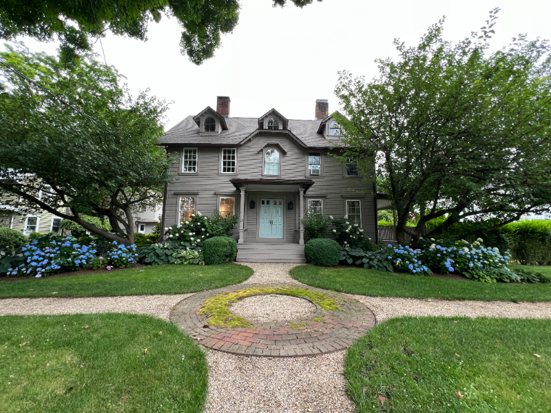 259 Main St S #1