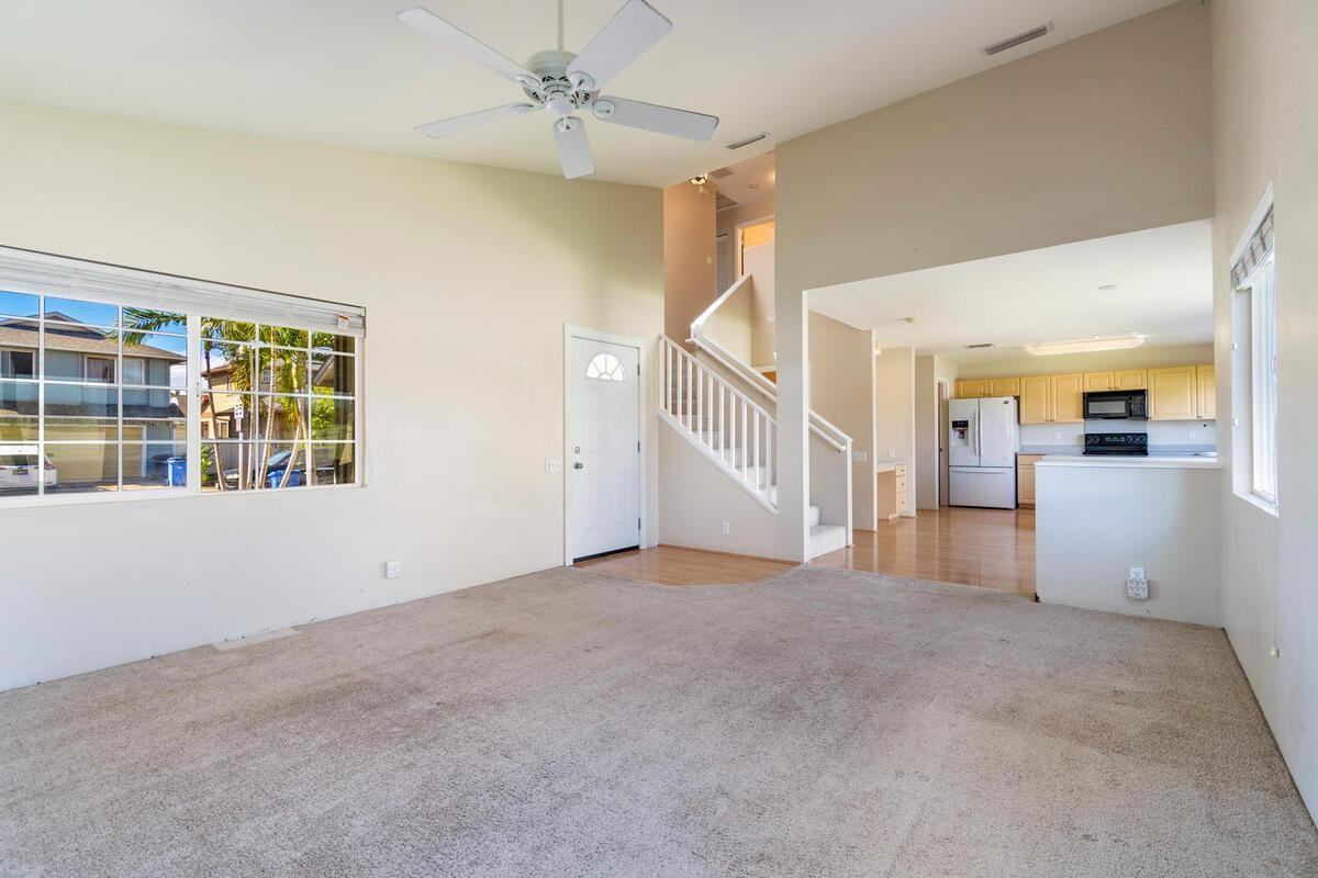 91-1096 HOOKAAHEA ST - Photo 3 of 11