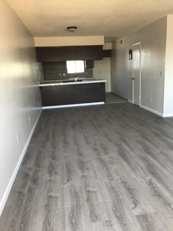 1110 Dover St apartments - Photo 3 of 6