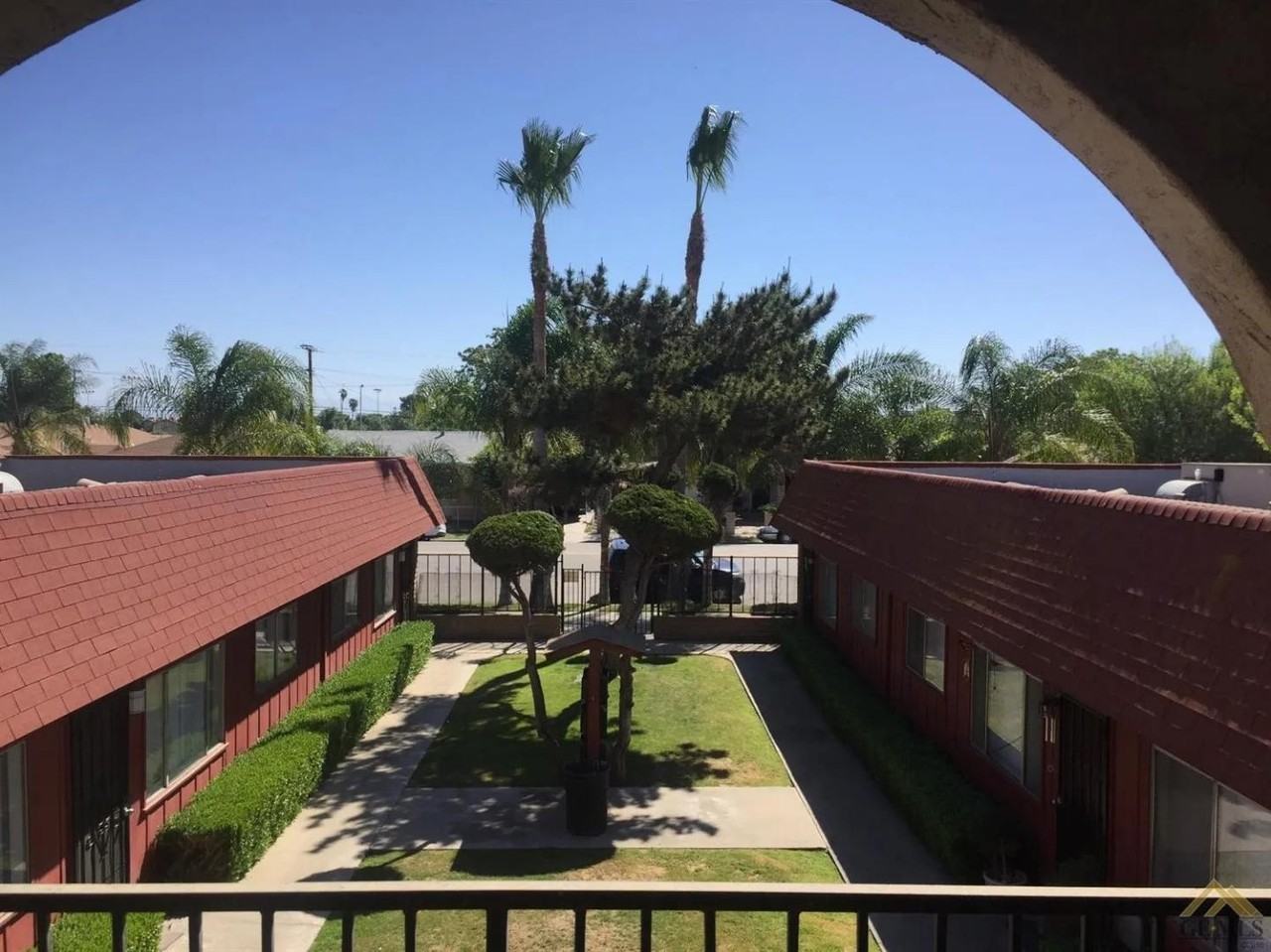 425 Main St Apartments - Photo 3 of 4