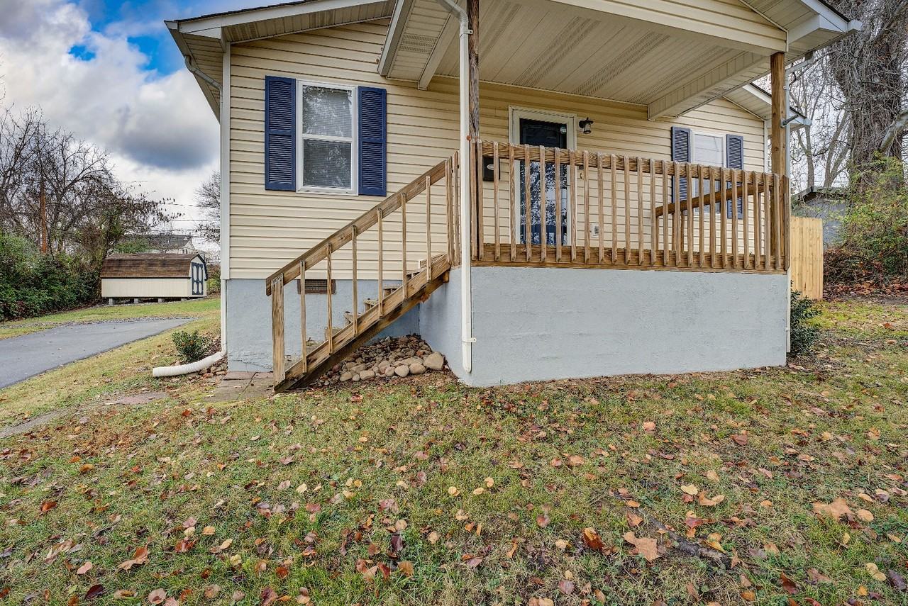 1228 E Sullivan Ct - Photo 3 of 20