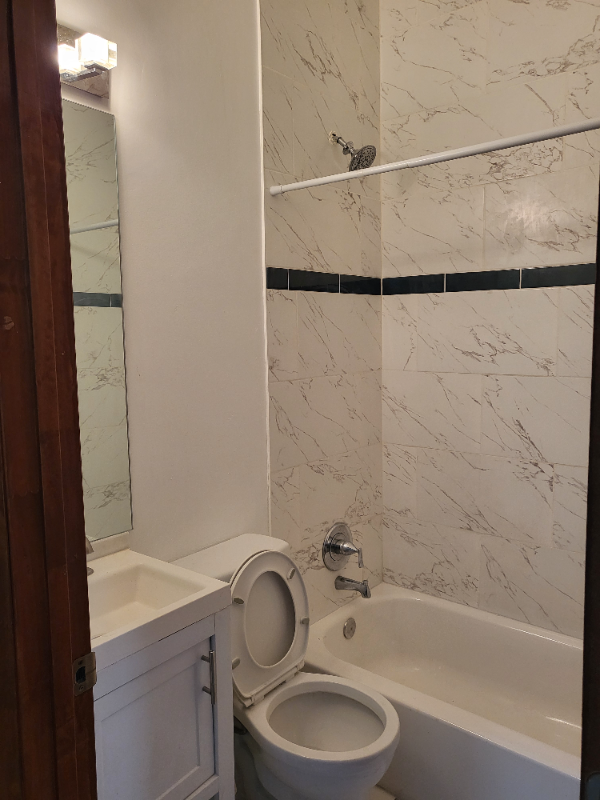 914 Whitelock St #200 - Photo 2 of 13