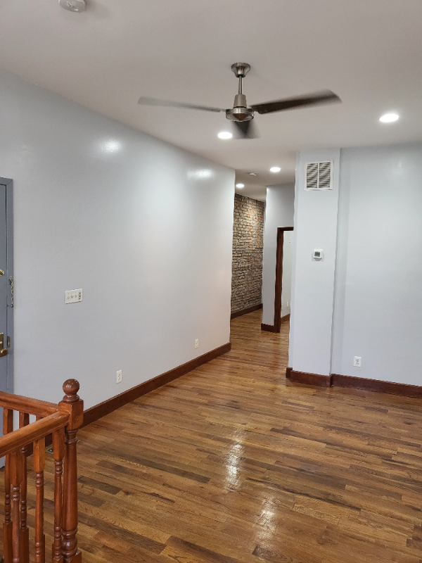 914 Whitelock St #200 - Photo 3 of 13