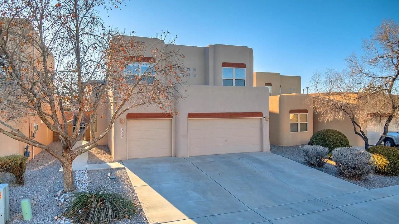 9723 Calle Chamisa Nw - Photo 4 of 20