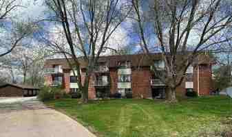 featured image of 4 Manor Dr