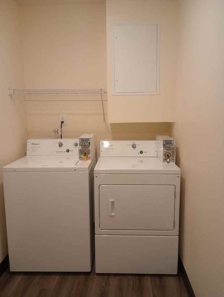 1429 Finley St - Photo 3 of 41