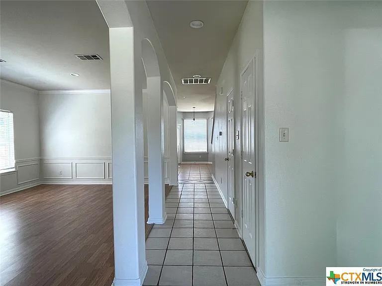 527 Raven Rdg - Photo 2 of 20