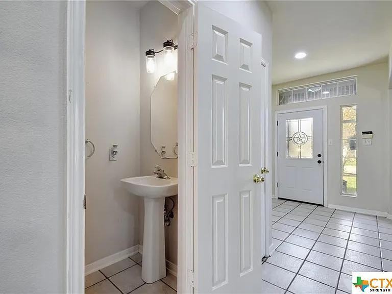 527 Raven Rdg - Photo 3 of 20