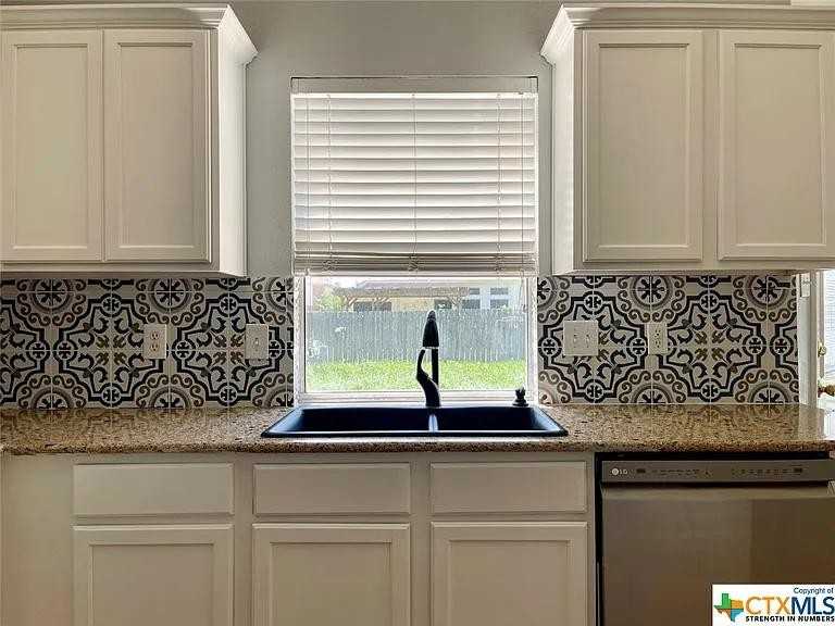 527 Raven Rdg - Photo 5 of 20